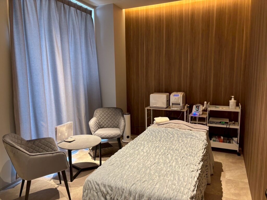 福岡本店サロン